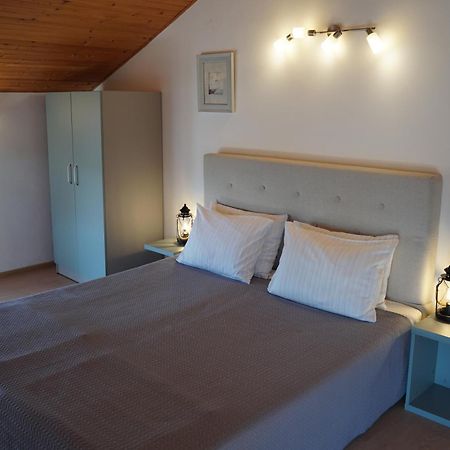 Guest House Lambovi เนเซบาร์ ภายนอก รูปภาพ