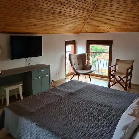 Guest House Lambovi เนเซบาร์ ภายนอก รูปภาพ
