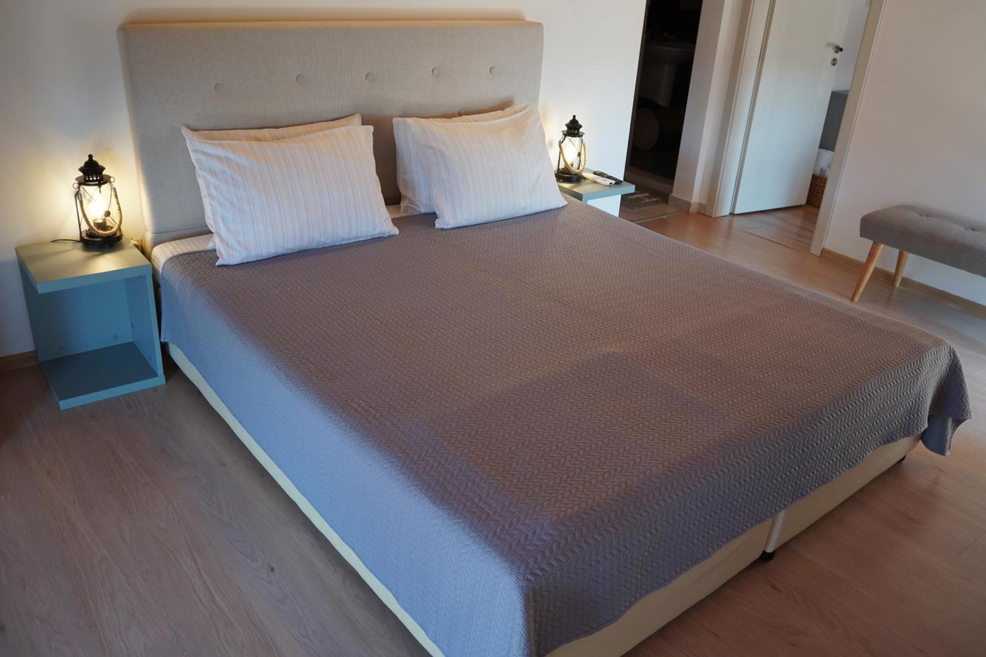 Guest House Lambovi เนเซบาร์ ห้อง รูปภาพ